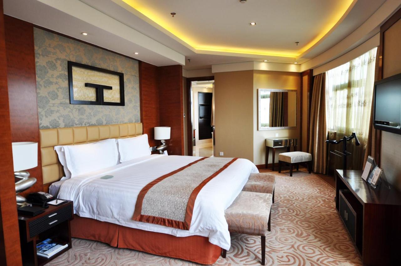 Howard Johnson Caida Plaza Shanghái Habitación foto